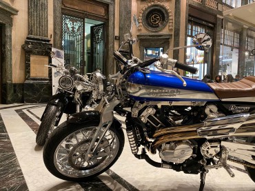 TORINO NEL LUSSO. L'INCONTRO TRA MODA E MOTO